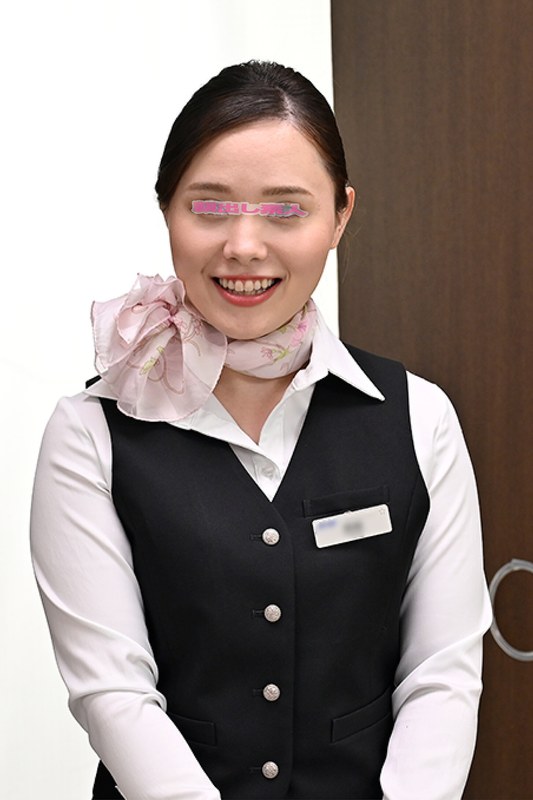 【無料フル】しごいてしゃぶってヌキまくり！！大手航空会社勤務の憧れのキャビンアテンダントが無数に生えた壁ち○ぽの即ヌキに挑戦！黒パンスト美脚CAうみかさん｜dkra00201
