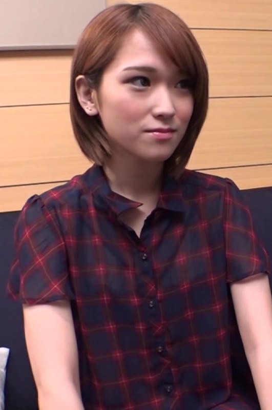 【無料フル】おじさんのためにセクシーな下着をつけてセックスの相手をするスレンダー美少女｜h_1825tssr02601